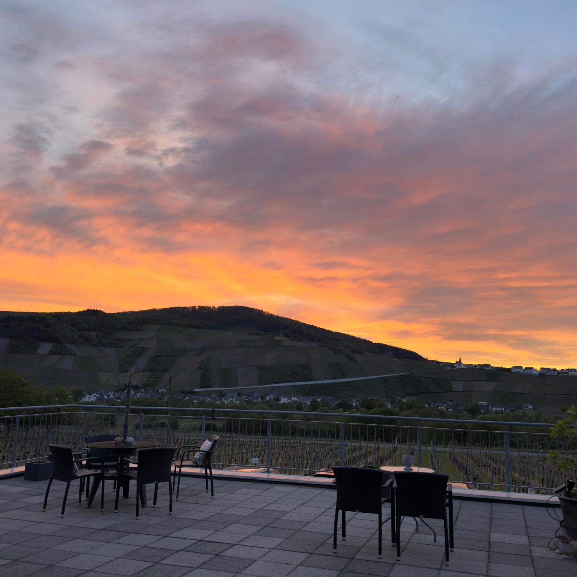 Bed and Breakfast Weingut Tiliahof Браунеберг Экстерьер фото
