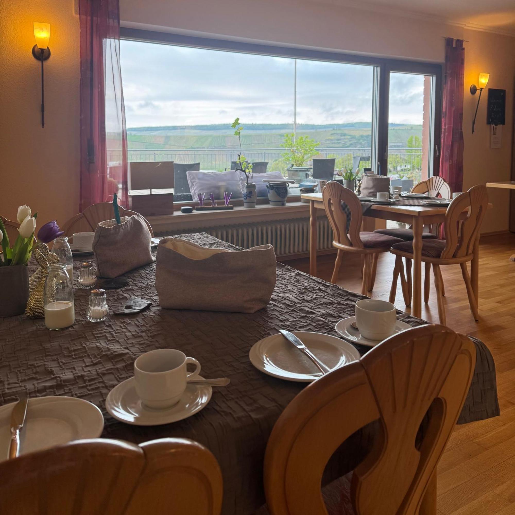 Bed and Breakfast Weingut Tiliahof Браунеберг Экстерьер фото